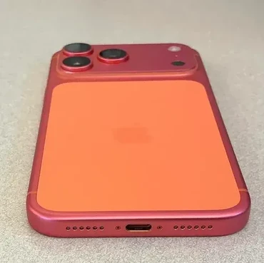 Fenomena iPhone 17 Pro Max Orange Berubah Warna Jadi Pink