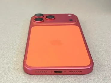 img-title Fenomena iPhone 17 Pro Max Orange Berubah Warna Jadi Pink