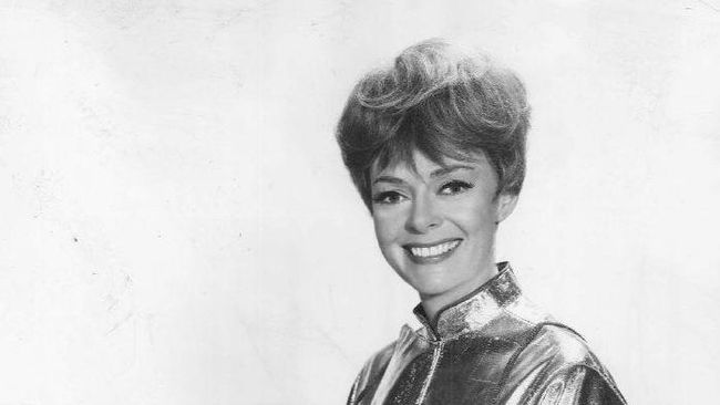 Aktris Terkenal June Lockhart Tutup Usia di Usia 100 Tahun Aktris Terkenal June Lockhart Tutup Usia di Usia 100 Tahun