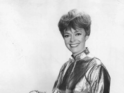 Aktris Legendaris June Lockhart Meninggal Dunia pada Usia 100 Tahun