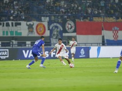 Hasil Super League: 10 Pemain Persib Bandung Tekuk Persis Solo 2-0