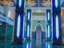 Melihat Masjid di Nagan Raya Dibangun Menggunakan Batu Giok Melihat Masjid di Nagan Raya Dibangun Menggunakan Batu Giok