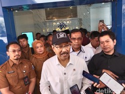 Datangi Bandung, Gus Ipul Pastikan Bansos-Sekolah Rakyat Tepat Tujuan Datangi Bandung, Gus Ipul Pastikan Bansos-Sekolah Rakyat Tepat Tujuan