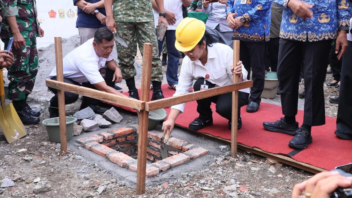 Wali Kota Semarang Letakkan Batu Pertama Gudang Koperasi Merah Putih