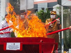 Sabu, Ganja dan Uang Palsu Jadi Abu di Cimahi Sabu, Ganja dan Uang Palsu Jadi Abu di Cimahi
