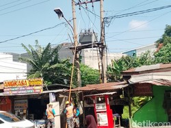 Kawasan Tembung Padam Listrik, Diduga Akibat Kabel PLN Dicuri Maling Kawasan Tembung Padam Listrik, Diduga Akibat Kabel PLN Dicuri Maling