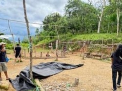 Polisi Gerebek Arena Judi Sabung Ayam di Bulukumba, 2 Orang Ditangkap Polisi Gerebek Arena Judi Sabung Ayam di Bulukumba, 2 Orang Ditangkap