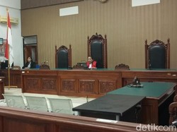 Menang Gugatan Atas Polda NTT, Eks Direktur Batal Jadi Tersangka