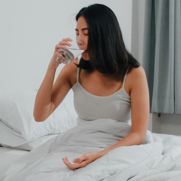 Sering Haus di Malam Hari? Ini Dia Penyebabnya yang Perlu Kamu Tahu!