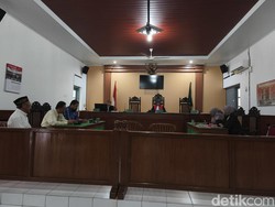 Praperadilan Terdakwa Korupsi Drainase Stadion Manahan Ditolak Praperadilan Terdakwa Korupsi Drainase Stadion Manahan Ditolak