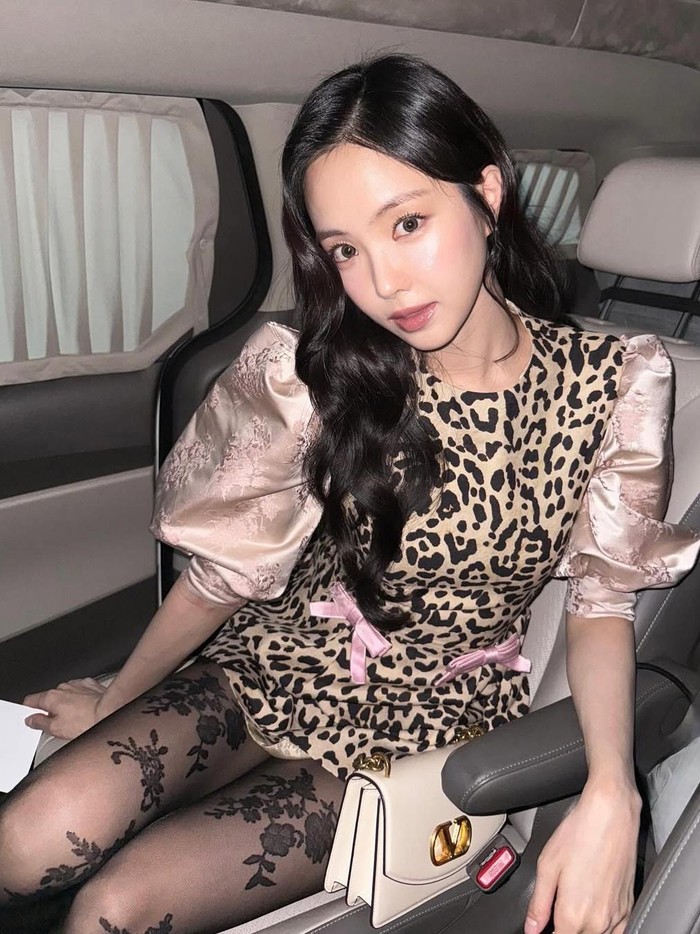 News1 melaporkan Son Na Eun akan bergabung dalam drama Korea baru SBS, Manager Kim. Agensi J,WIDE COMPANY pun memberikan pernyataan bahwa artisnya masih dalam tahap mempertimbangkan tawaran proyek tersebut secara positif.