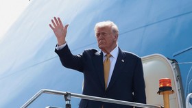 Trump Bertolak ke Jepang-China usai Hadiri KTT ASEAN