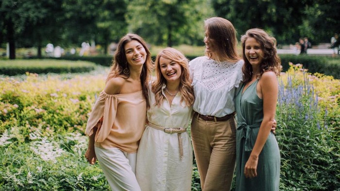 5 Zodiak yang Paling Suka Bercanda, Bikin Acara Kumpul Bareng Selalu Ramai