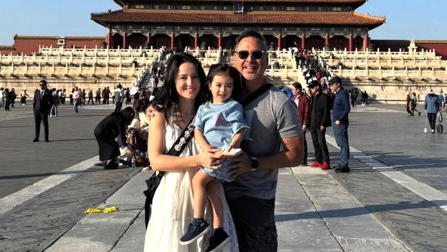 Julie Estelle Liburan ke China, Paras Cantik Bak Putri Jadi Sorotan