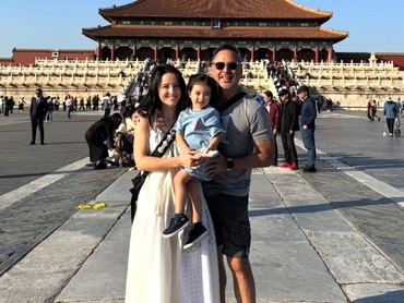 img-title Julie Estelle Liburan ke China, Paras Cantik Bak Putri Jadi Sorotan