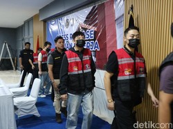 6 WNA Tiongkok Dideportasi gegara Salahi Izin Tinggal di Jogja 6 WNA Tiongkok Dideportasi gegara Salahi Izin Tinggal di Jogja