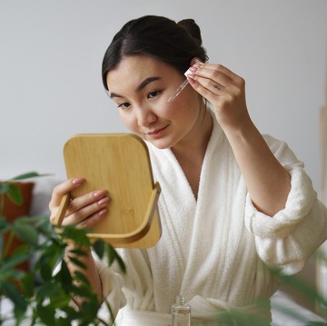 5 Bahan Skincare Terbaik untuk Perbaiki Tekstur dan Warna Kulit