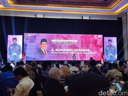 Cak Imin Harap Suatu Hari Nanti Penerima Bansos Hanya 2 Kelompok Ini Cak Imin Harap Suatu Hari Nanti Penerima Bansos Hanya 2 Kelompok Ini