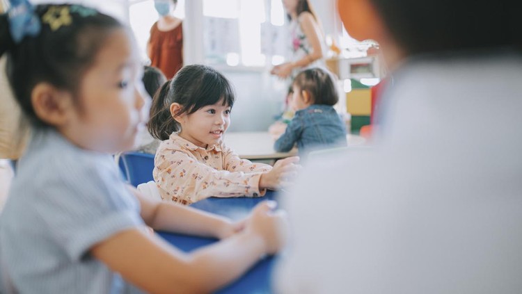 Dampak Positif Menitipkan Anak di Daycare untuk Tumbuh Kembangnya Dampak Positif Menitipkan Anak di Daycare untuk Tumbuh Kembangnya