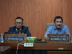 Eko Suwanto Desak Pemda DIY Beri Pendidikan-Pekerjaan untuk Pemuda Eko Suwanto Desak Pemda DIY Beri Pendidikan-Pekerjaan untuk Pemuda
