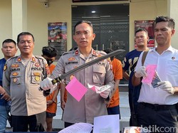 Komplotan Begal Bersajam Bacok-Rampas Motor Sejoli Lagi Pacaran di Medan Komplotan Begal Bersajam Bacok-Rampas Motor Sejoli Lagi Pacaran di Medan