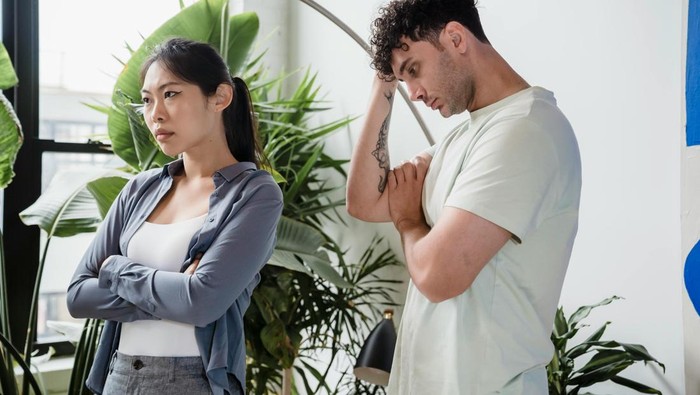3 Kebiasaan Pasangan Tak Bahagia yang Diam-Diam Merusak Pernikahan