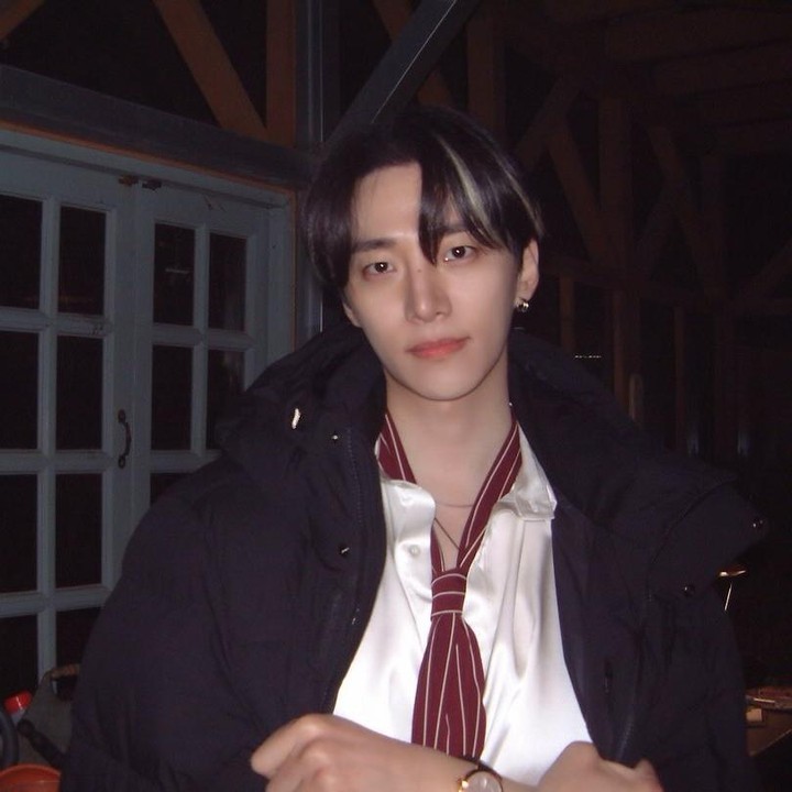 <p><em>Postingan</em> itu langsung dibanjiri dukungan para penggemar yang mengatakan suka dengan drama terbarunya. &ldquo;Aku sangat menyukai seri ini,&rdquo; tulis akun <em>@alinemichelenogu****.</em> &ldquo;Kamu melakukan pekerjaan yang luar biasa dalam drama ini.. senang melihat beberapa bintang akting melampaui penampilan,&rdquo; tulis akun <em>@nilus****.&nbsp;</em>(Foto: Instagram@le2jh)</p>