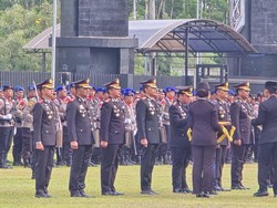 14 Personil Ditresnarkoba Polda Kalsel Diganjar Penghargaan 14 Personil Ditresnarkoba Polda Kalsel Diganjar Penghargaan