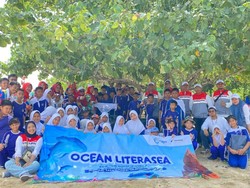 Dukung Warga, PET Tanjung Uban Berdayakan Nelayan-Bantu Perbaikan Sekolah Dukung Warga, PET Tanjung Uban Berdayakan Nelayan-Bantu Perbaikan Sekolah