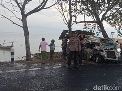 Ambulans Tabrakan dengan Truk Tangki di Sampang, Sopir Tewas Ambulans Tabrakan dengan Truk Tangki di Sampang, Sopir Tewas