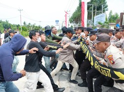 Polda Riau Uji Kesiapan Polres Meranti Hadapi Kerusuhan dalam Sispam Mako Polda Riau Uji Kesiapan Polres Meranti Hadapi Kerusuhan dalam Sispam Mako