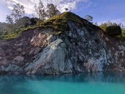 Pesona Telaga Biru Tubu di NTT, Danau Ajaib yang Airnya Bisa Berubah Warna