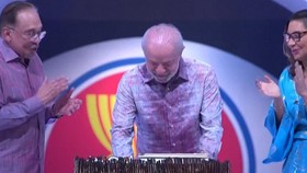 Momen Presiden Brasil Lula Rayakan Ultah di KTT ASEAN