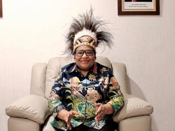 Wamendagri Komunikasi dengan Menhut soal Pembakaran Mahkota Cendrawasih Wamendagri Komunikasi dengan Menhut soal Pembakaran Mahkota Cendrawasih