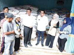 Amran dan Qodari Sidak Kios Pupuk, Petani Tersenyum Harga Turun Amran dan Qodari Sidak Kios Pupuk, Petani Tersenyum Harga Turun
