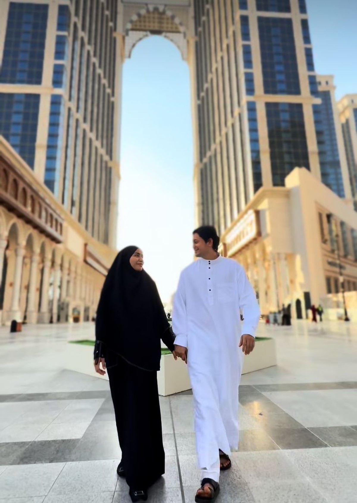 Andrew Andika & Violentina Kaif