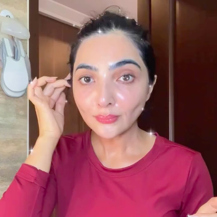 <p>Saat ini, Ashanty hanya bisa mensyukuri keadaannya. Ia juga bersyukur karena sejauh ini sudah diberikan kesehatan oleh Sang Pencipta. "Ya disyukuri aja lah kan kalau <em>make up</em> masih rada ketutup. Yg penting aku yg dulu ini sering sakit, sekarang <em>Alhamdulillah</em> udah sehat wal afiat deh," ujar Ashanty. (Foto: Instagram @ashanty_ash)</p>