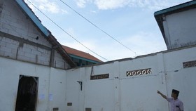 Polisi Selidiki Ambruknya Atap Asrama Putri Pesantren di Situbon