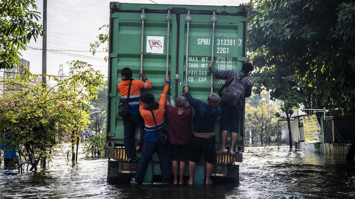 BNPB Bentuk Satgas Khusus Pompanisasi Atasi Banjir Semarang