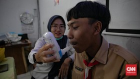 FOTO: Cegah Penularan TBC, Pelajar di Jakarta Jalani Skrining