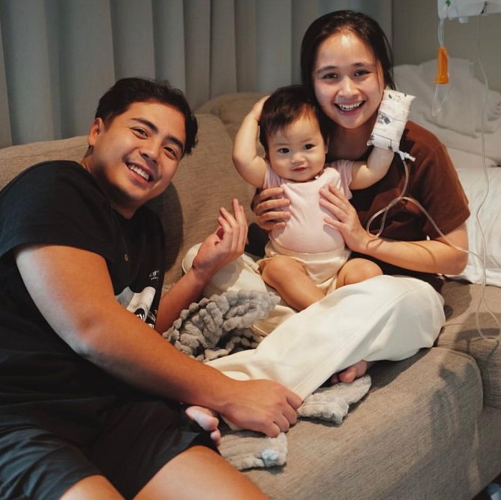 <p>Setelah empat hari dirawat di rumah sakit, Agatha akhirnya diperbolehkan pulang, Bunda. Meski begitu, sang anak masih harus diawasi ketat dan belum boleh pergi ke tempat yang ramai. Gritte pun menyadari bahwa menjadi seorang Bunda itu tak harus sempurna, yang paling penting adalah selalu hadir untuk anak. &ldquo;Untuk semua ibu yang lagi belajar jadi versi terbaiknya, pelan-pelan aja, <em>it&rsquo;s okay</em>,&rdquo; tuturnya. (Foto: Instagram @gritteagathaa)</p>