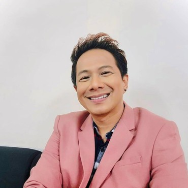 Niat Delon Thamrin dan Istri Adopsi Anak