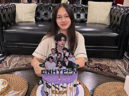 5 Potret Sederhana Ultah Eleanor Anak Ussy Sulistiawaty, Dirayakan dengan Kue Bertema Enhypen