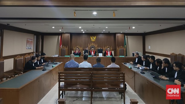 4 Bos Perusahaan Kasus Korupsi Impor Gula Divonis 4 Tahun Penjara Empat terdakwa kasus korupsi impor gula divonis empat tahun penjara dan denda Rp200 juta subsider empat bulan kurungan.