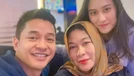 Kedekatan Angbeen Rishi dan Ibu Mertua Kedekatan Angbeen Rishi dan Ibu Mertua