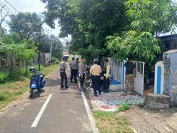 Tukang Tewas Kesetrum Saat Perbaiki Plafon Rumah di Tamalanrea Makassar Tukang Tewas Kesetrum Saat Perbaiki Plafon Rumah di Tamalanrea Makassar