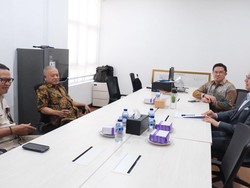 Eddy Soeparno Temui Purnomo Yusgiantoro Bahas Arah Energi Terbarukan Eddy Soeparno Temui Purnomo Yusgiantoro Bahas Arah Energi Terbarukan