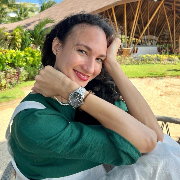 <p>Nadine Chandrawinata dikenal sebagai aktris, pembawa acara, sekaligus model yang menjalani karier di Indonesia. Meskipun demikian, sang artis lahir tempat asal ibunda, yakni Jerman.&nbsp;(Foto: Instagram @nadinelist)</p>