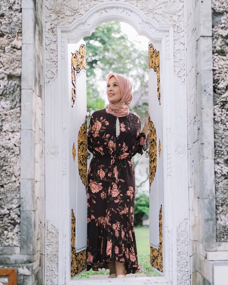 Najelaa Shihab Najelaa Shihab