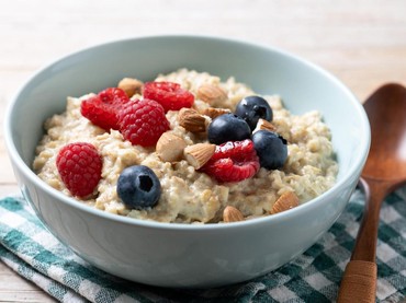 Rajin Konsumsi Oatmeal Ternyata Bisa Turunkan Kadar Kolesterol